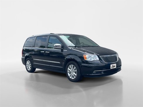 Used 2016 Chrysler Town & Country Limited Platinum image 2