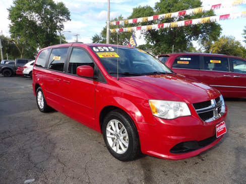 Used 2013 Dodge Grand Caravan SXT w/ Rear Park Assist Pkg image 3