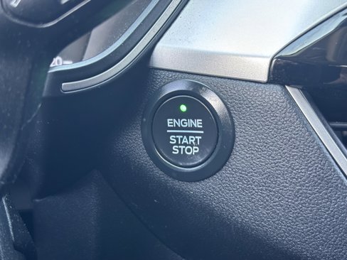 Used 2020 Ford Escape SE image 23