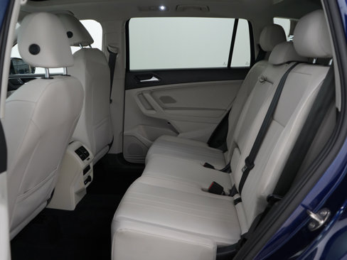 Used 2022 Volkswagen Tiguan SE image 16