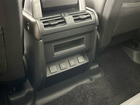 Certified 2023 Land Rover Defender 110 X-Dynamic SE image 25
