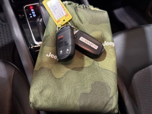 Used 2022 Jeep Compass Altitude image 37