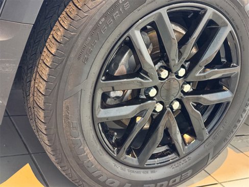 Used 2019 GMC Acadia SLT image 17