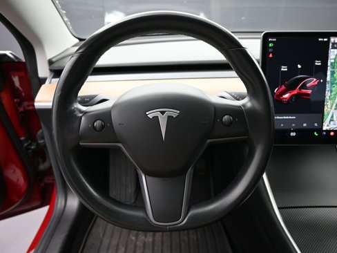 Used 2018 Tesla Model 3 Long Range image 16