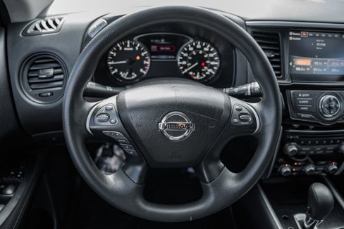 Used 2017 Nissan Pathfinder S image 28