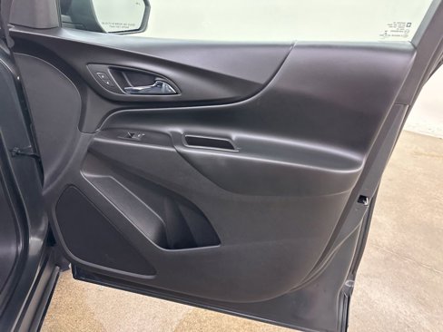 Used 2018 Chevrolet Equinox LT image 19