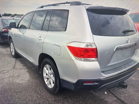 Used 2012 Toyota Highlander SE image 6