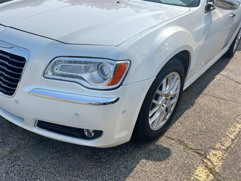 Used 2011 Chrysler 300 Limited w/ Safetytec Group image 6