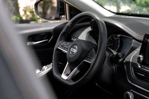 Used 2022 Nissan Altima 2.0 SR image 25