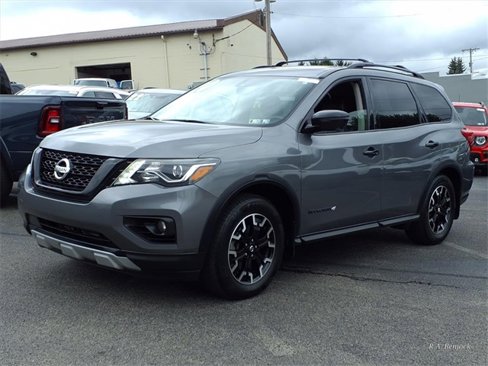 Used 2020 Nissan Pathfinder SL image 3