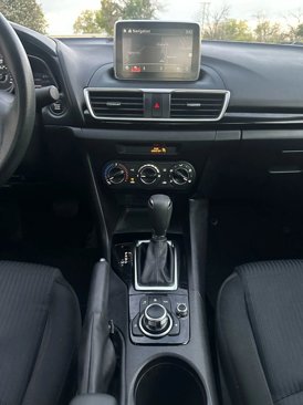Used 2016 MAZDA MAZDA3 i Sport w/ Preferred Equipment Package image 12