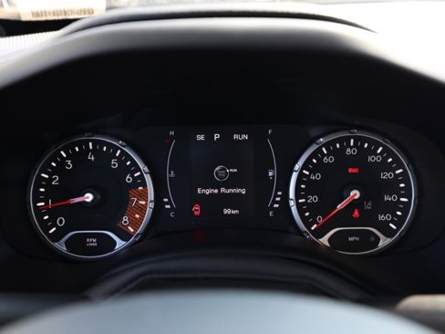 New 2023 Jeep Renegade Latitude w/ Sun & Fun Group image 28