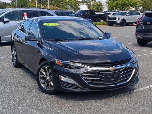 Used 2023 Chevrolet Malibu LT image 2