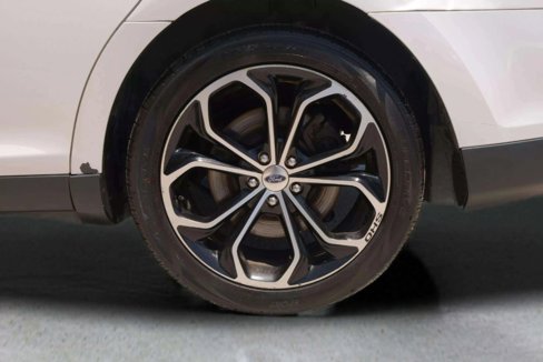 Used 2017 Ford Taurus SHO image 47