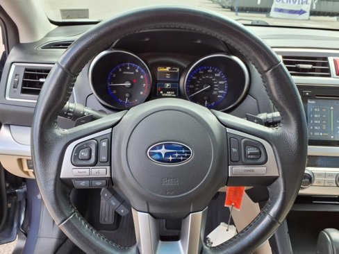 Used 2017 Subaru Outback 2.5i Premium image 19
