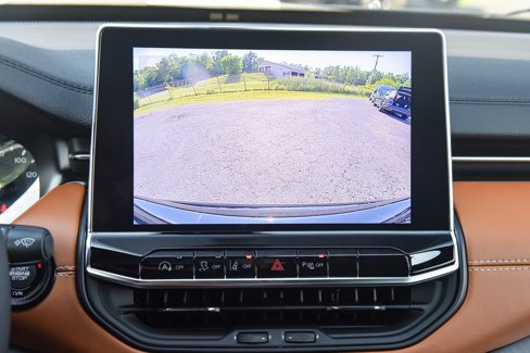 New 2025 Jeep Compass Limited w/ Sun and Sound Group image 12