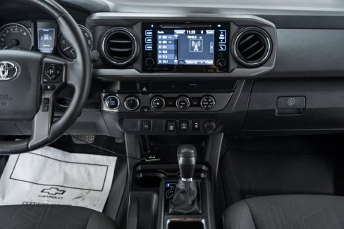 Used 2019 Toyota Tacoma TRD Off-Road image 31