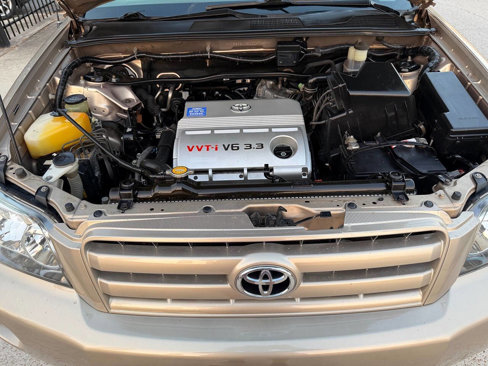 Used 2004 Toyota Highlander Limited image 22