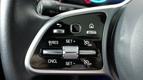 Used 2022 Mercedes-Benz EQB 300 4MATIC image 41