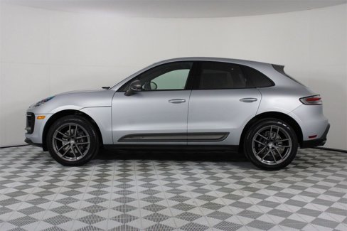 Certified 2025 Porsche Macan Turbo image 2