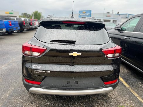 Used 2024 Chevrolet TrailBlazer LT w/ Driver Confidence Package image 3