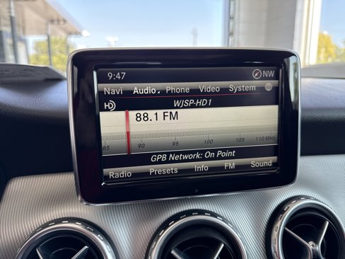Used 2015 Mercedes-Benz GLA 250 4MATIC image 48