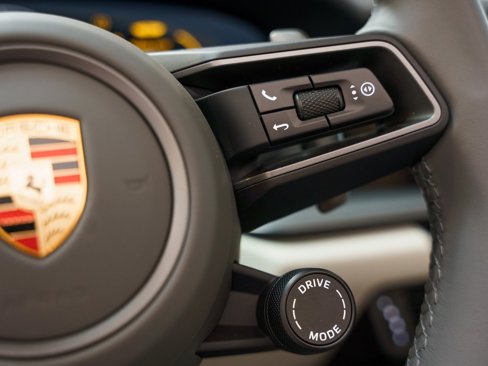 Used 2025 Porsche 911 Carrera image 35