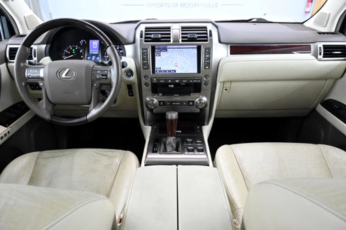 Used 2017 Lexus GX 460 Luxury w/ Preferred Accessory Package image 23