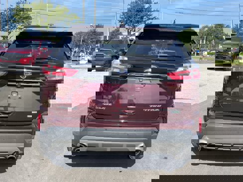 Used 2020 Ford Edge Titanium image 6