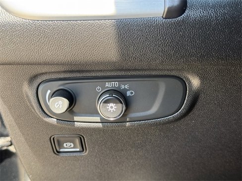Used 2018 GMC Terrain SLE image 24