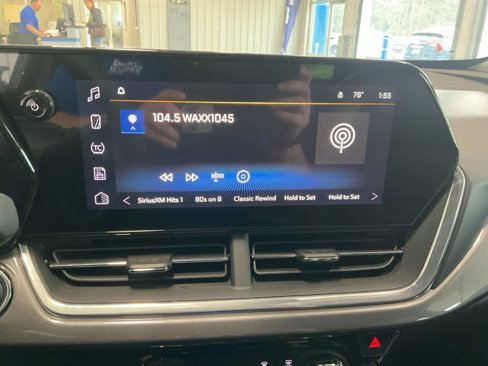 New 2025 Chevrolet Trax ACTIV w/ Driver Confidence Package image 11
