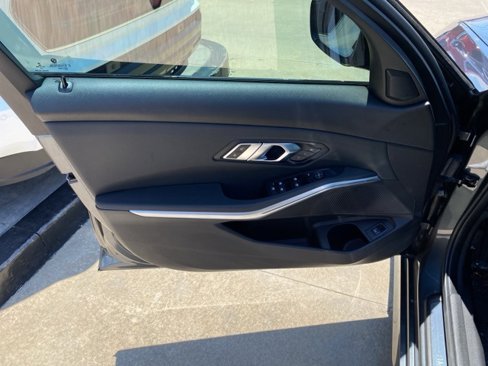 Used 2020 BMW 330i Sedan w/ Driving Assistance Package image 16
