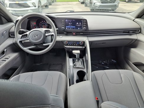 Used 2023 Hyundai Elantra SEL image 8