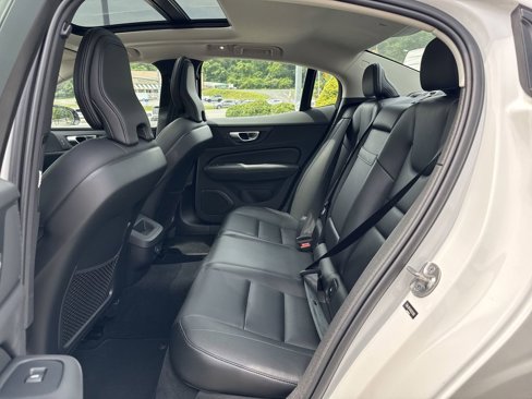 Certified 2024 Volvo S60 B5 Core image 11