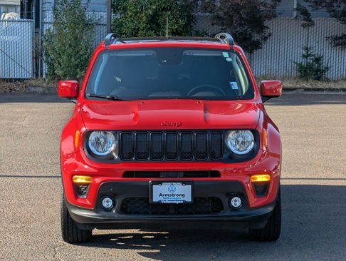 Used 2022 Jeep Renegade Latitude w/ Sun/Sound Group image 8