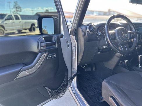 Used 2018 Jeep Wrangler Unlimited Sport image 13