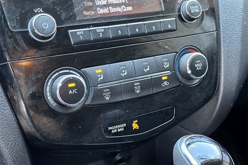 Used 2018 Nissan Rogue Sport S image 22