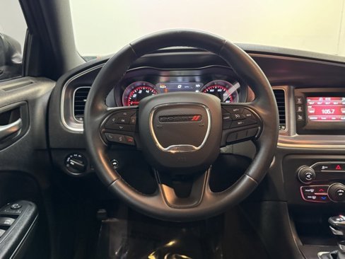 Used 2016 Dodge Charger SE image 7