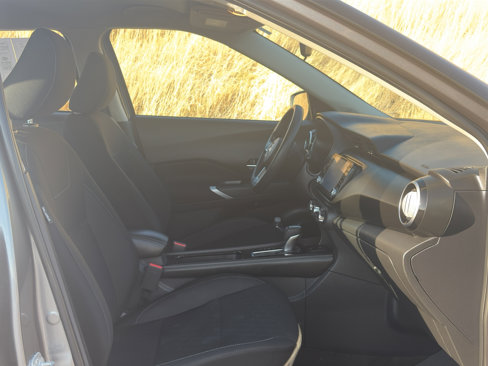 Used 2024 Nissan Kicks SV image 25