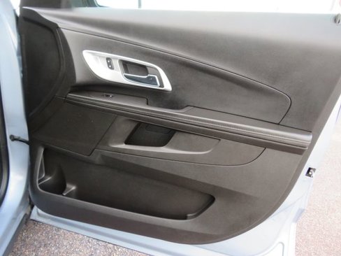 Used 2015 Chevrolet Equinox LS image 36