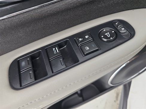Used 2020 Honda HR-V EX image 33