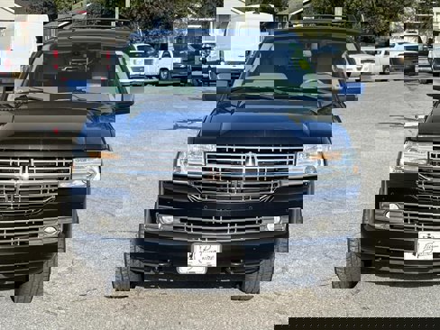 Used 2014 Lincoln Navigator L 4WD image 2