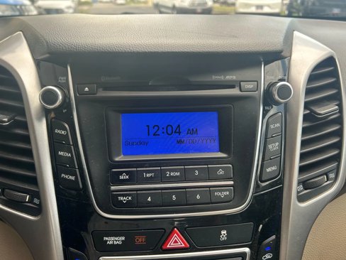 Used 2016 Hyundai Elantra GT image 8
