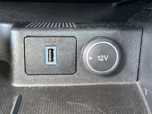 Used 2020 Ford Escape SE image 19