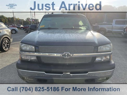 Used 2005 Chevrolet Avalanche Z71 w/ Sun And Sound Package image 2