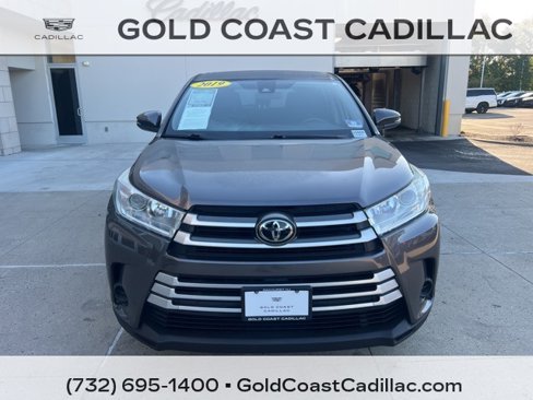 Used 2019 Toyota Highlander LE image 5