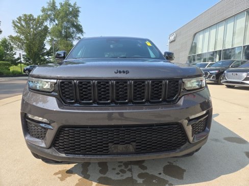 Used 2024 Jeep Grand Cherokee Limited w/ Black Appearance Package image 2