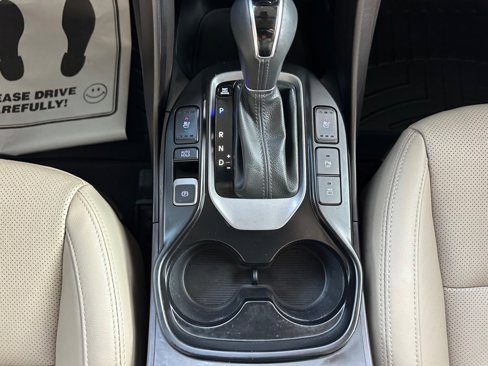Used 2017 Hyundai Santa Fe Limited image 30