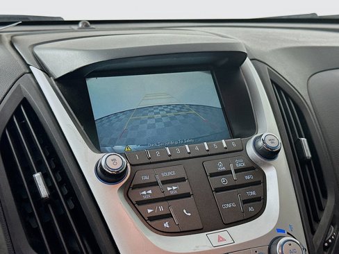 Used 2017 Chevrolet Equinox LS image 17