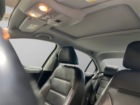 Used 2017 Volkswagen Jetta SE image 40